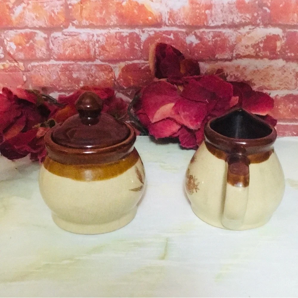 Vintage 70s Stoneware Wheat grass Pattern Sugar and Creamer Set